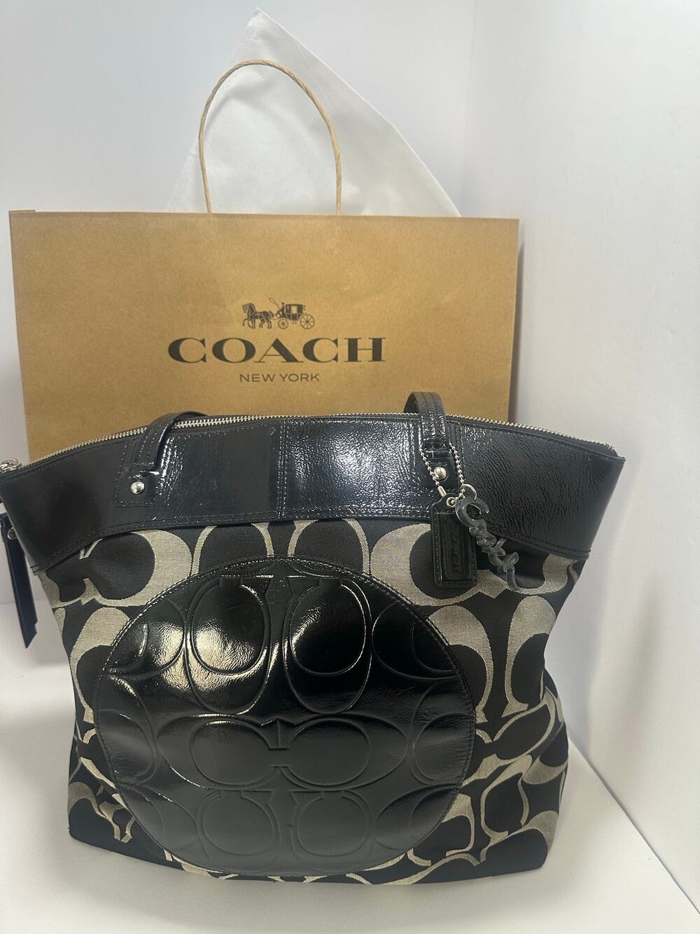Coach Laura Signature Tote F18335 Black Gray Patent Leather Circle Shoulder Bag